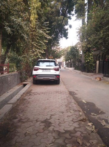 Parking in 6+ BHK Independent House at Sector 12 – for Sale