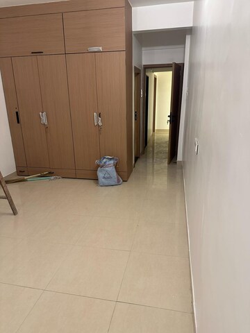 Room in 3 BHK Apartment at Green Gate Apartment, Bandra West – for Rent