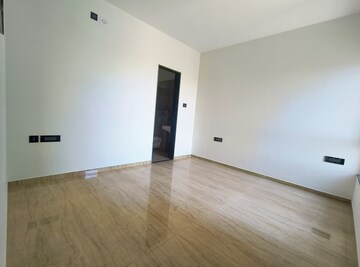 Room in 2 BHK Apartment at VTP Cygnus, Kharadi – for Rent