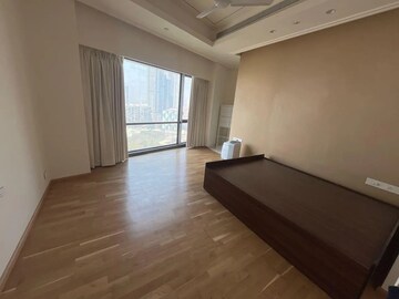 Room in 3 BHK Apartment at Lodha The World Towers World One Tier 2, Worli – for Rent