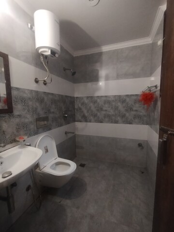 Bathroom in 2 BHK Builder Floor at Ansal Sushant Lok I, Sector 43 – for Rent