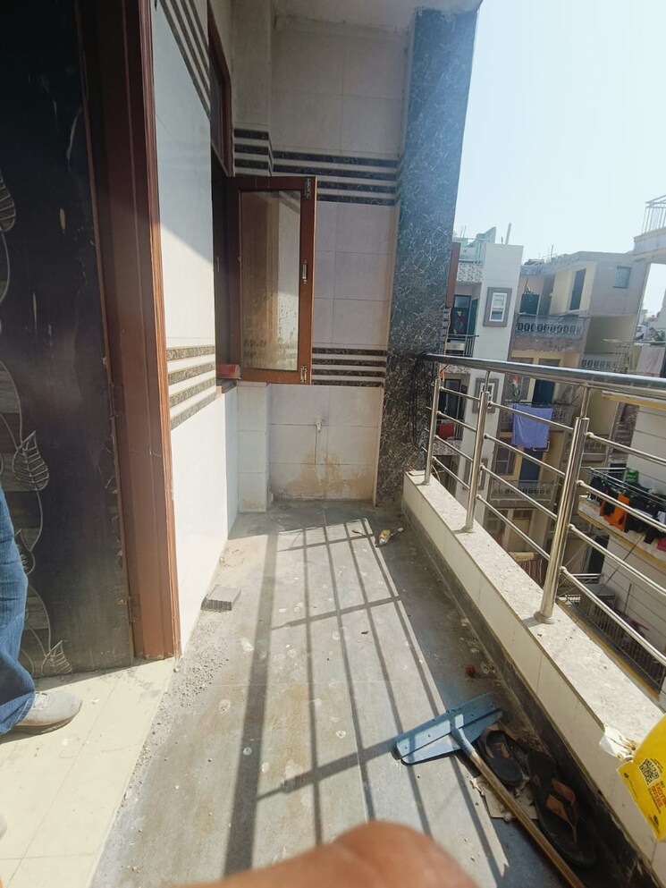 Balcony, new ashok nagar 2 Bedroom 404 Sq.Ft. Apartment In New Ashok Nagar Delhi 8269946