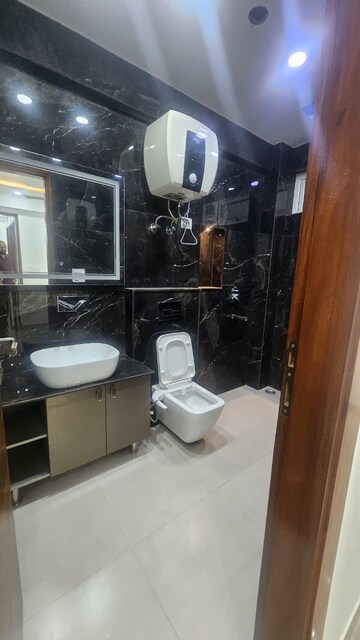 Attached Bathroom in 4 BHK Apartment at Khambhalia – for Rent