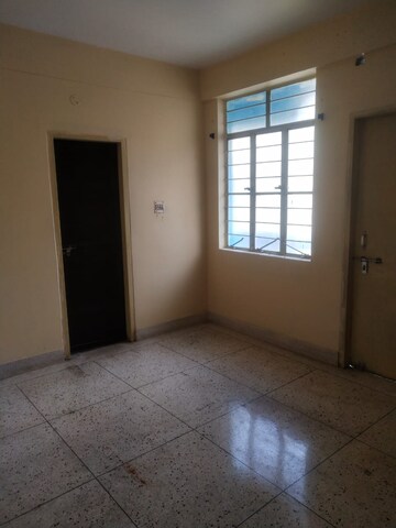 Room in 3 BHK Apartment at Hinoo – for Rent
