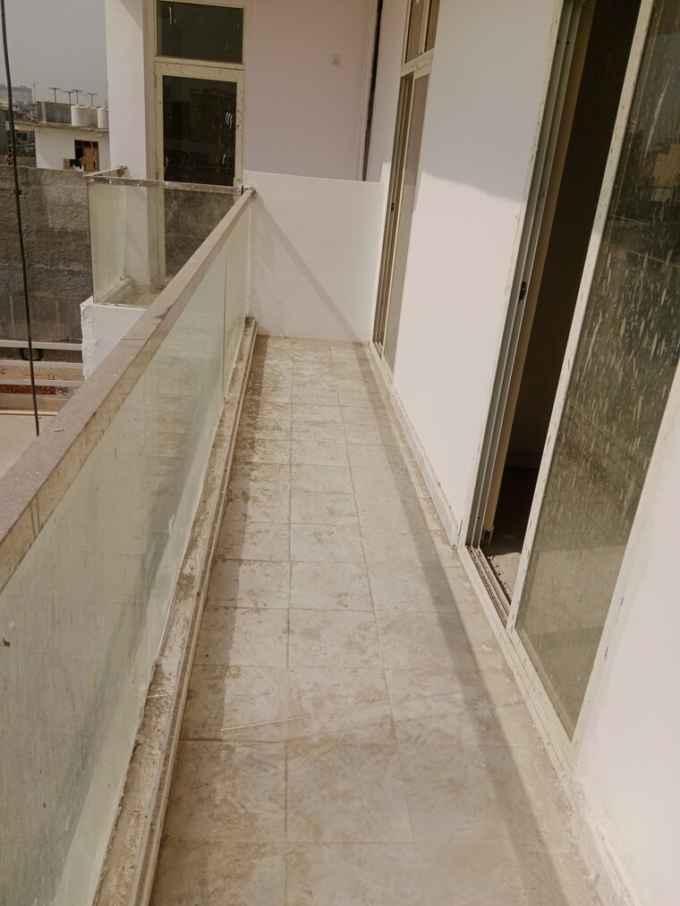 Balcony, sunshine-apartments-sector-73 2 Bedroom 1050 Sq.Ft. Builder Floor In Sector 73 Noida 8269907