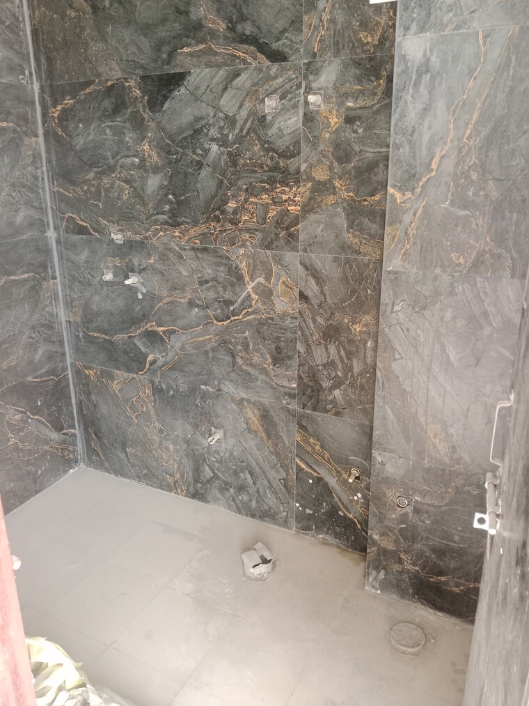 Bathroom, sunshine-apartments-sector-73 2 Bedroom 1050 Sq.Ft. Builder Floor In Sector 73 Noida 8269907