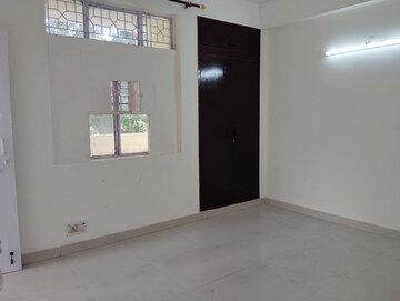 Living Room in 3 BHK Apartment at Paschim Vihar – for Rent