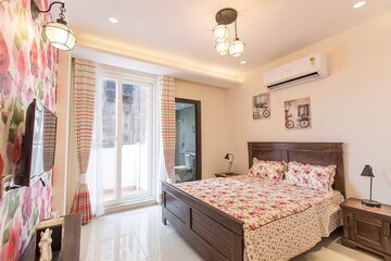 Bedroom in 3 BHK Builder Floor at Vip Road – for Sale