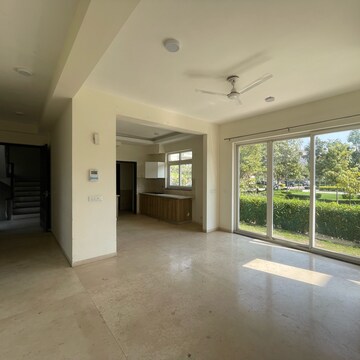 4 BHK Builder Floor – Exterior View View at BPTP Amstoria, Sector 102 - for Rent