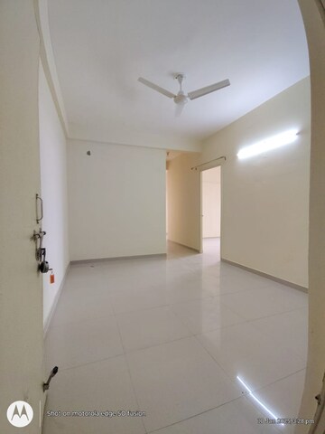 Room in 2 BHK Apartment at Signature Global The Millennia, Sector 37d – for Sale