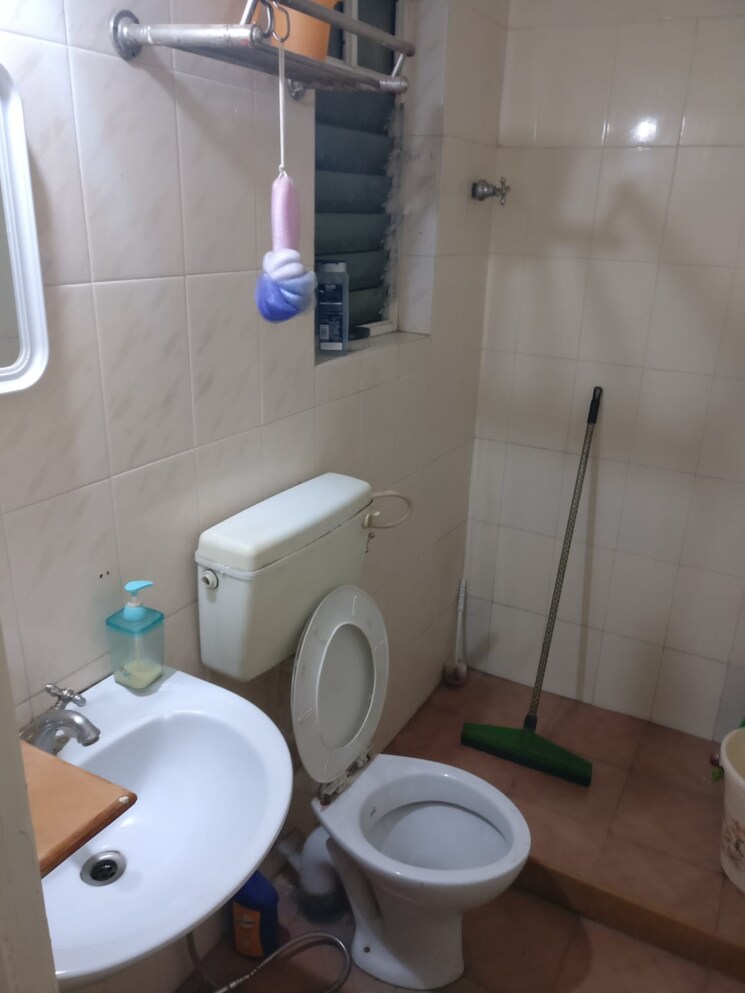 Bathroom, karia-konark-campus 3 Bedroom 1360 Sq.Ft. Apartment In Viman Nagar Pune 8270259