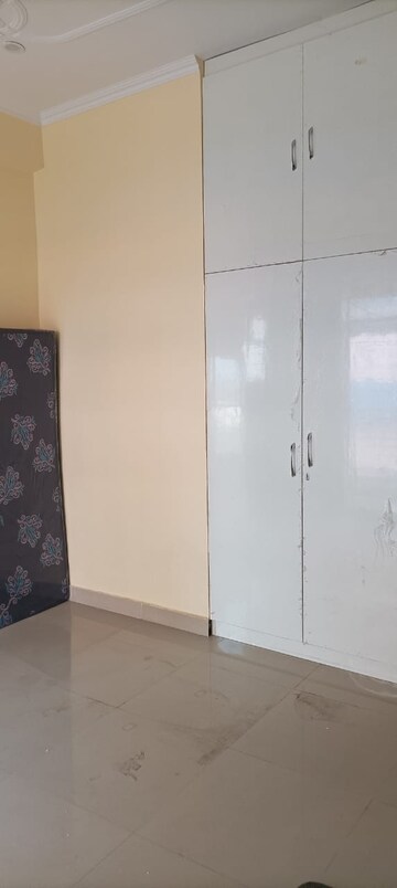 Room in 2 BHK Villa at Gomti Nagar – for Rent