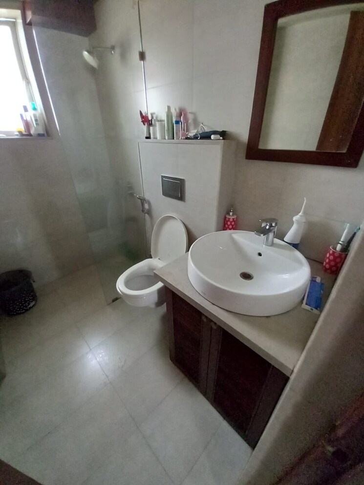 Bathroom, amrapali-golf-homes 3 Bedroom 1425 Sq.Ft. Apartment In Sector 4 Greater Noida Greater Noida 8270349