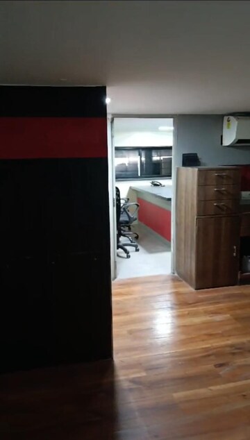 Room in  Office Space at shri Krishna CHS Andheri West, Andheri West – for Rent