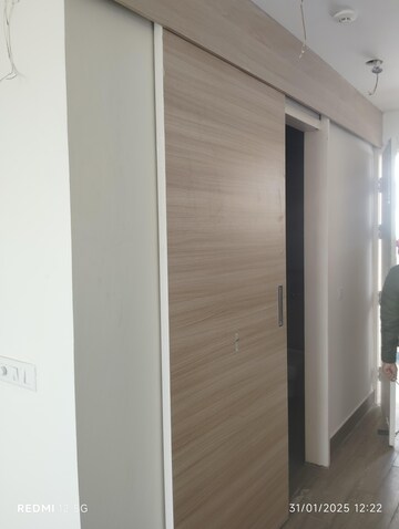 Furnished Amenities in 1 RK Apartment at Gaur Runway Suites, Gaur Yamuna City – for Rent