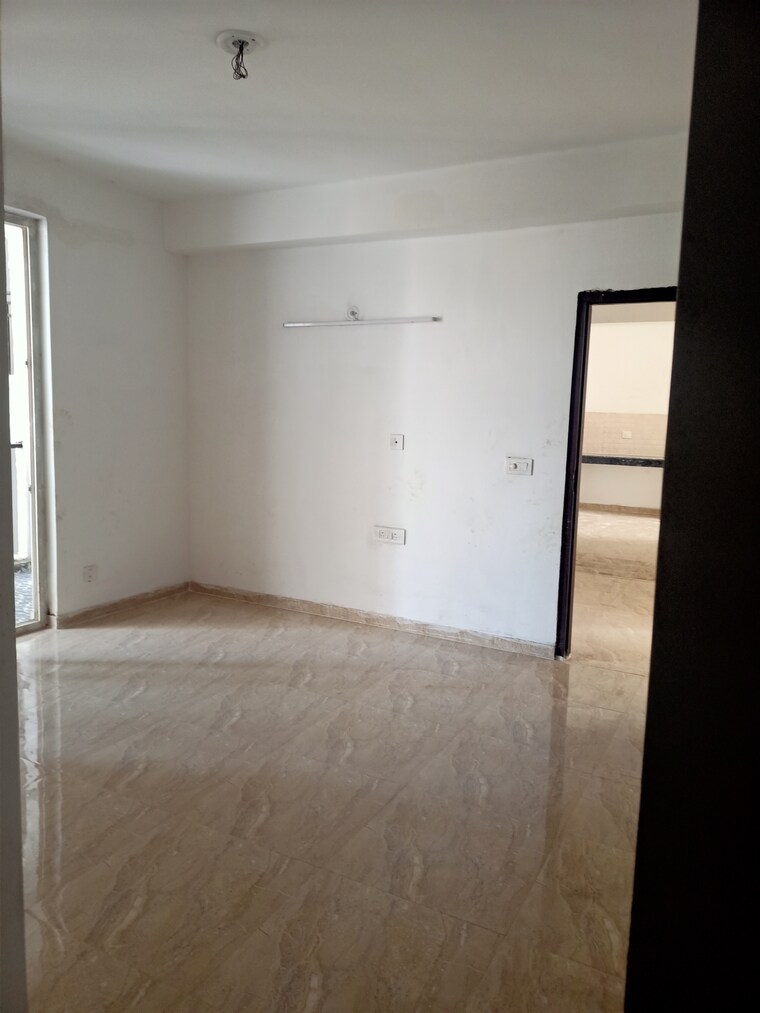 Room, slf-anushree 3 Bedroom 1615 Sq.Ft. Apartment In Sector 75 Faridabad 8270532