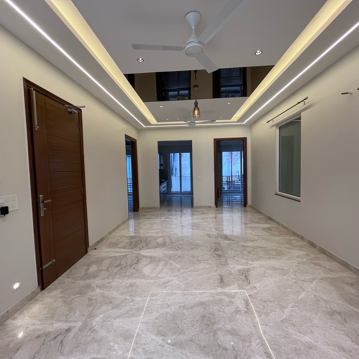 3 BHK + Servant Room Builder Floor For Rent in Sushant Vyapaar Kendra