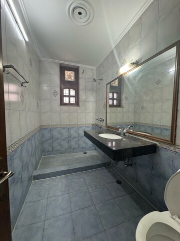 Kitchen in 3 BHK Builder Floor at Sector 31 – for Rent