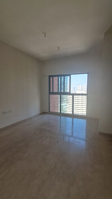 Room in 2 BHK Apartment at Lodha Vista, Lower Parel – for Rent