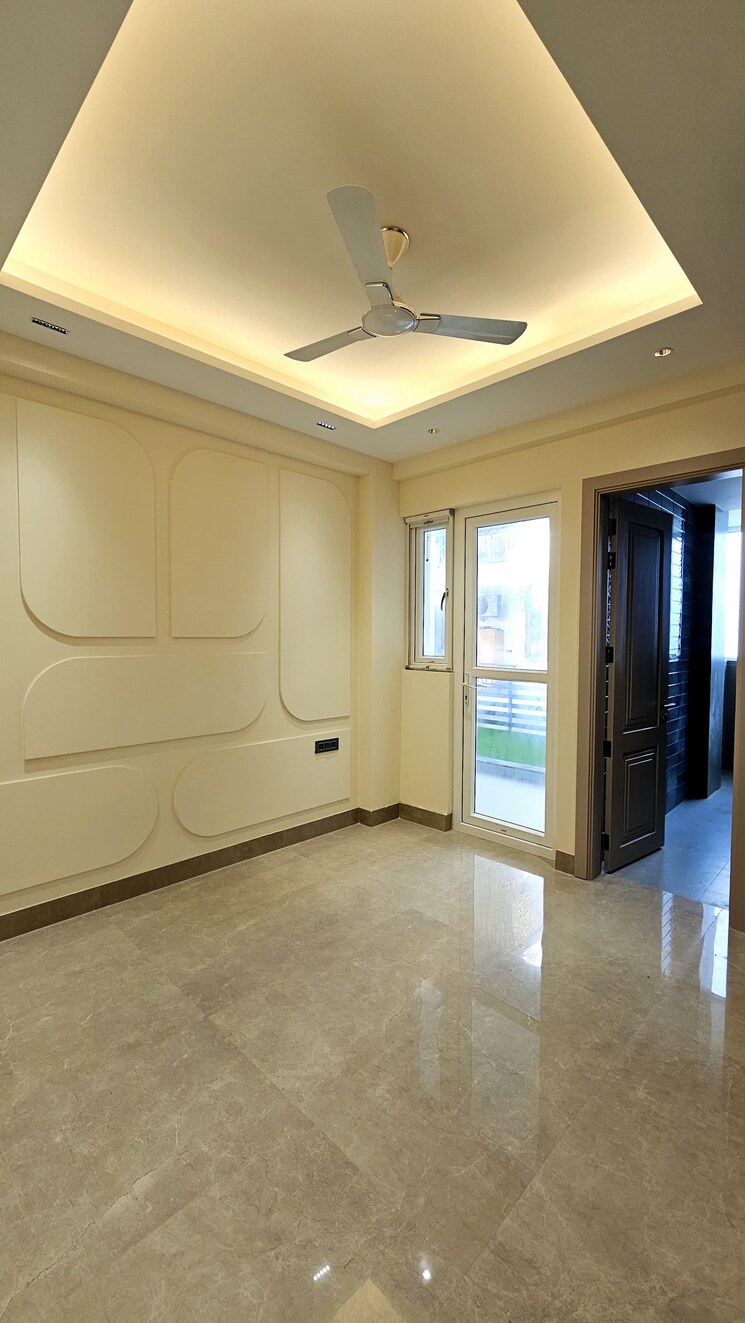 undefined, omaxe-designer-villas-mayfield-garden 4 Bedroom 2600 Sq.Ft. Builder Floor In Sector 51 Gurgaon 8270409