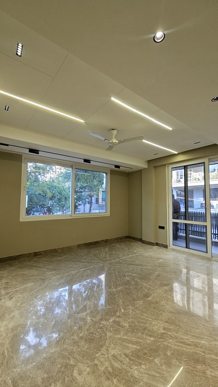 Room, omaxe-designer-villas-mayfield-garden 4 Bedroom 2600 Sq.Ft. Builder Floor In Sector 51 Gurgaon 8270409