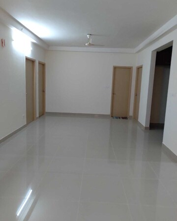 Room in 3 BHK Apartment at Mantri Astra, Hennur – for Rent