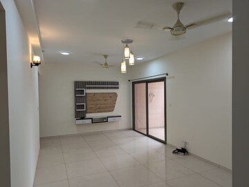 Room in 3 BHK Apartment at Sobha Palm Courts, Kogilu – for Rent