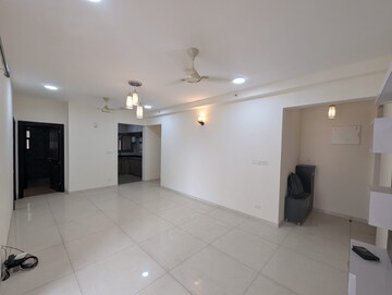Room in 3 BHK Apartment at Sobha Palm Courts, Kogilu – for Rent