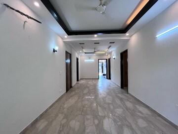 Room in 3 BHK Builder Floor at Ansal Sushant Lok I, Sector 43 – for Rent