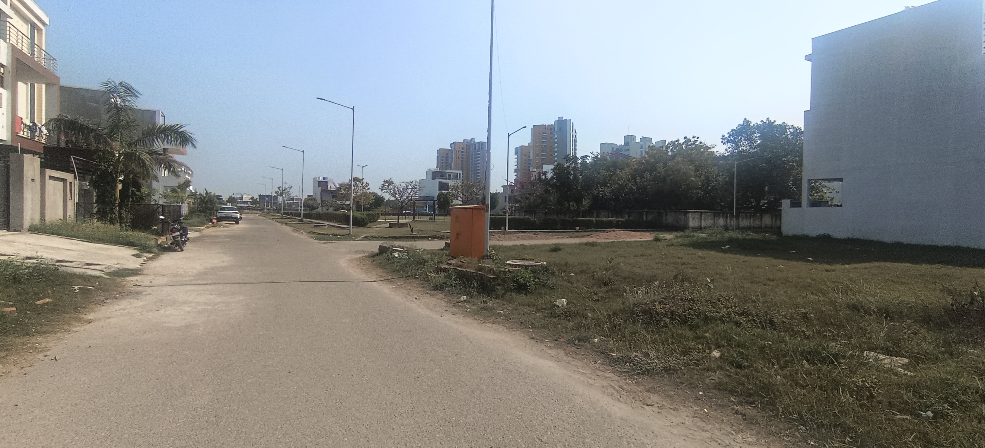 Plot For Sale in Ansal Sushant Golf city