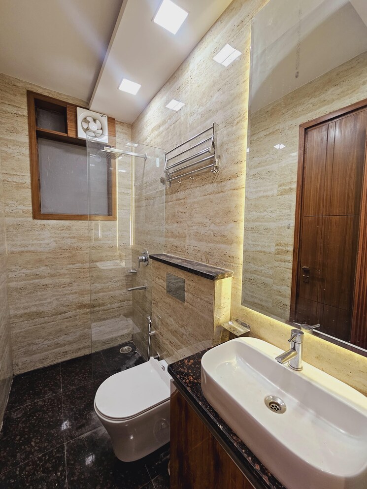 Bathroom, empire-floors 3 Bedroom 2200 Sq.Ft. Builder Floor In Sector 57 Gurgaon 8270693