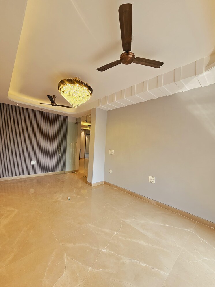 Room, empire-floors 3 Bedroom 2200 Sq.Ft. Builder Floor In Sector 57 Gurgaon 8270693