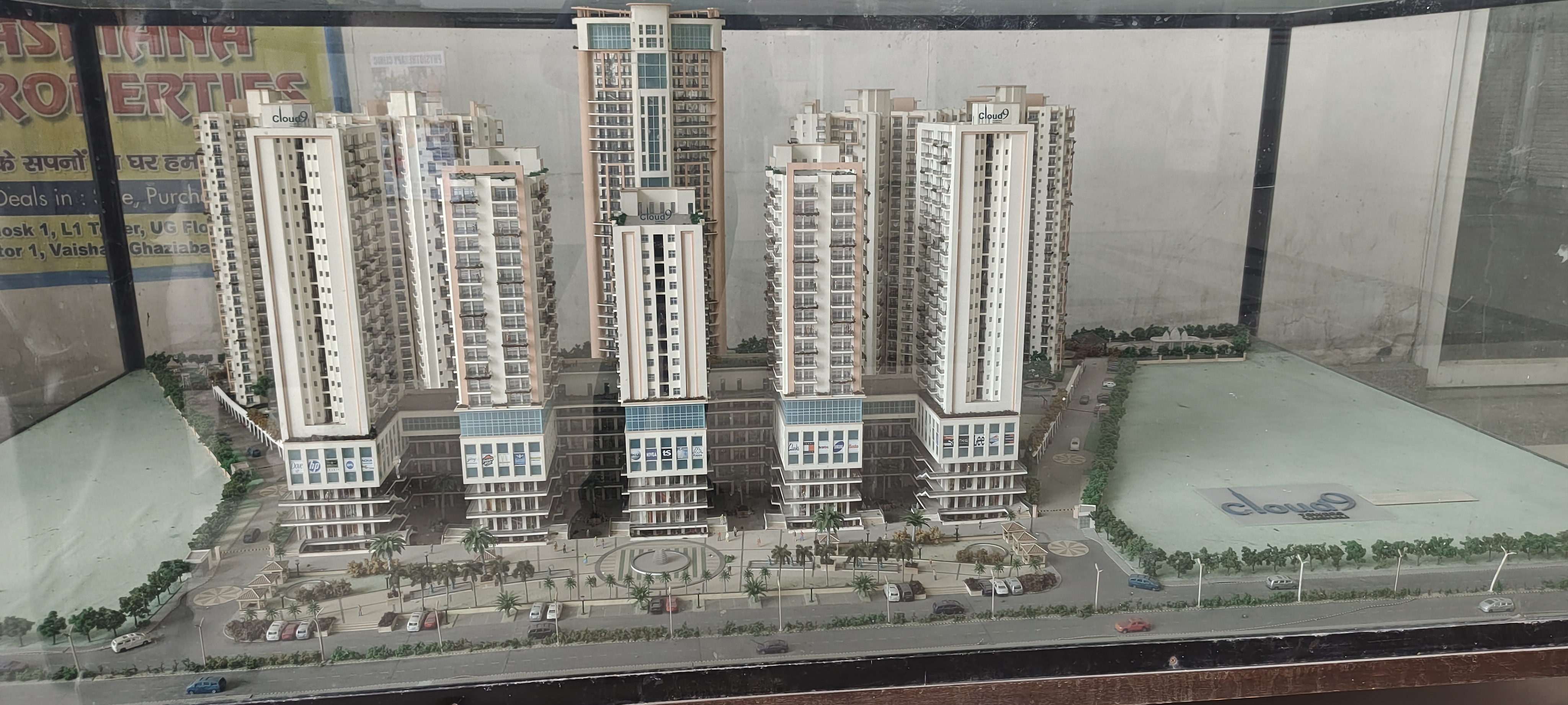 4 BHK + Extra Room Apartment For Rent in Rishabh Cloud 9