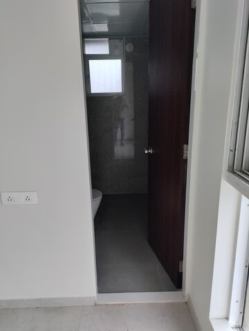 Bathroom in 2.5 BHK Apartment at Dosti Oro 67, Kandivali West – for Sale