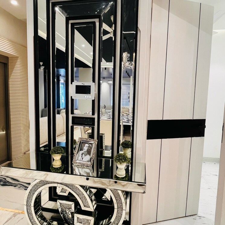 Gym, omaxe-plaza 4 Bedroom 300 Sq.Yd. Builder Floor In Sispal Vihar Gurgaon 8271055