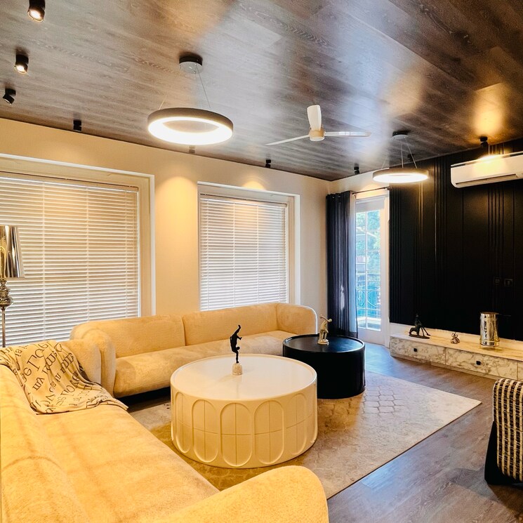 Living Room, omaxe-plaza 4 Bedroom 300 Sq.Yd. Builder Floor In Sispal Vihar Gurgaon 8271055