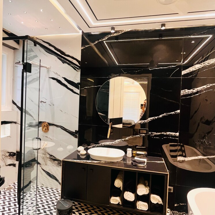 Team Area, omaxe-plaza 4 Bedroom 300 Sq.Yd. Builder Floor In Sispal Vihar Gurgaon 8271055