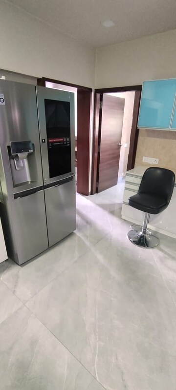 Room in 4 BHK Villa at Ghatlodia – for Rent