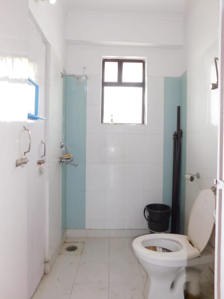 Bathroom, sg-impression-plus 2 Bedroom 960 Sq.Ft. Apartment In Raj Nagar Extension Ghaziabad 8271090