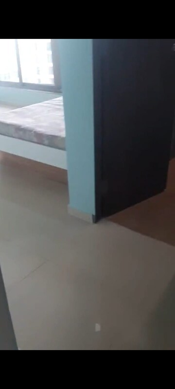 Room in 3 BHK Apartment at Neelkanth Greens, Manpada – for Rent