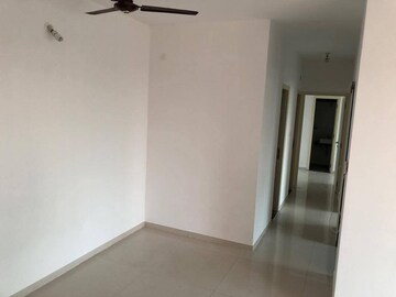 2 BHK Apartment For Rent in Rustomjee Urbania Azziano, Majiwada