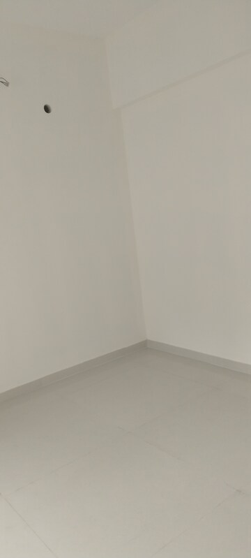 Room in 1 BHK Apartment at Ashar Axis, Majiwada – for Rent