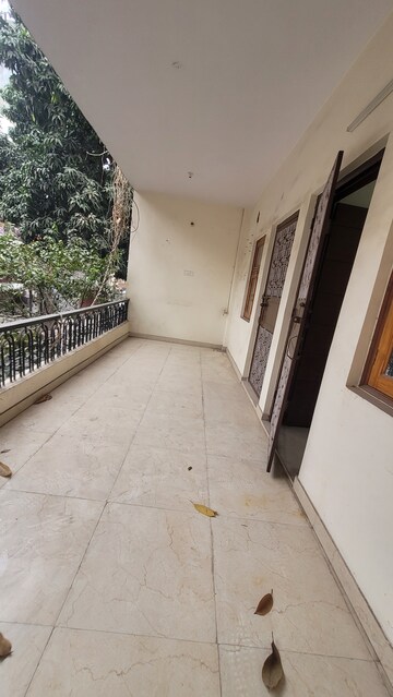 Balcony in 2 BHK Builder Floor at Dilshad Colony – for Rent