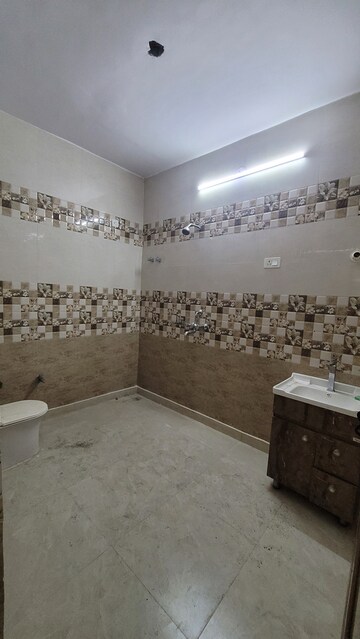 Bathroom in 2 BHK Builder Floor at Dilshad Colony – for Rent