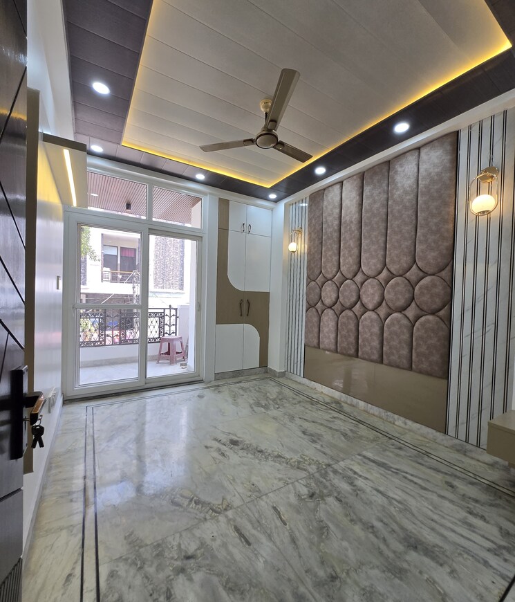  Parking, omaxe-park-plaza 3 Bedroom 1400 Sq.Ft. Builder Floor In Shakti Khand 2 Ghaziabad 8271581