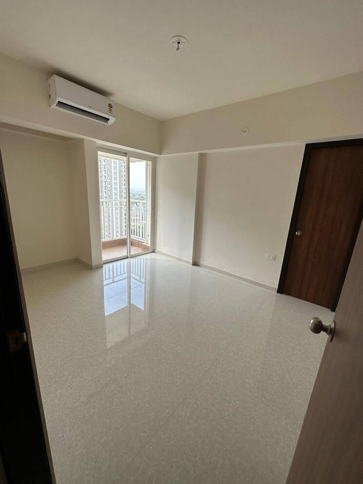 Bedroom, lodha-amara-new-tower 2 Bedroom 900 Sq.Ft. Apartment In Kolshet Road Thane 8271824