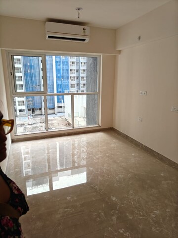 Room in 1 BHK Apartment at LnT Veridian, Powai – for Rent