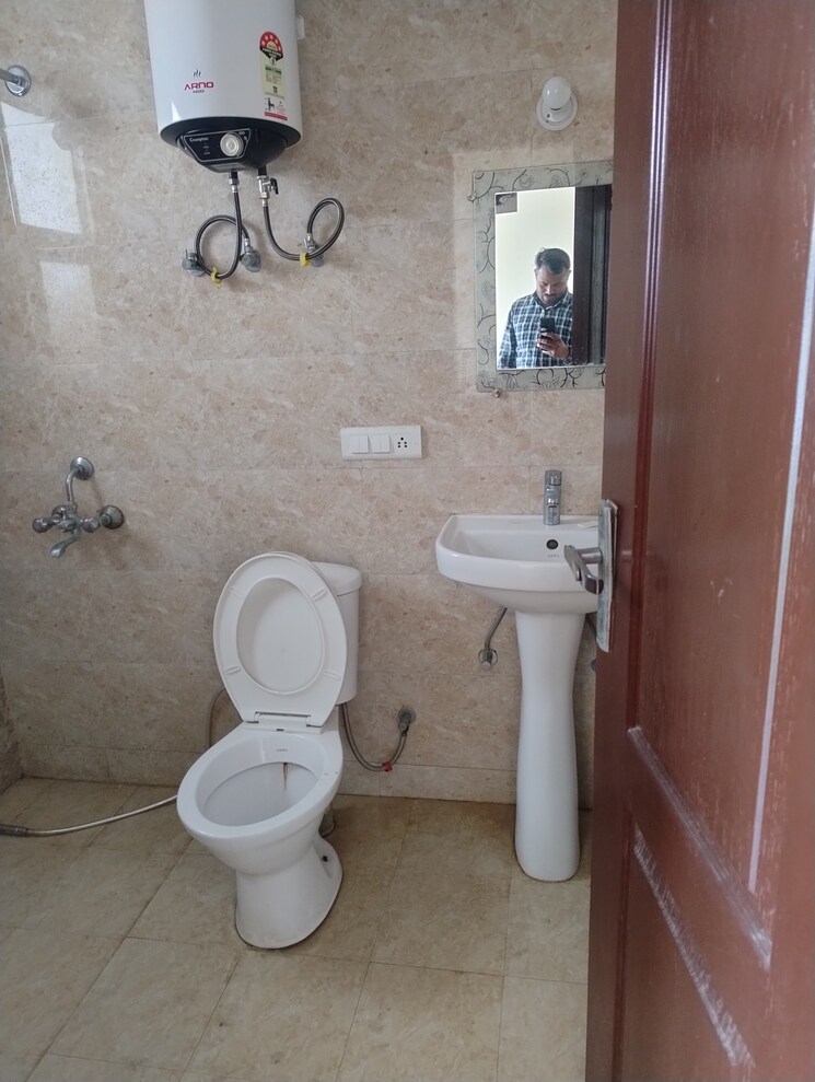 Bathroom, omaxe-r2 3 Bedroom 1550 Sq.Ft. Apartment In Gomti Nagar Lucknow 8271817