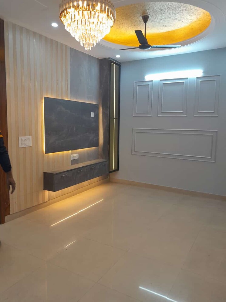 Room, shakti khand 3 Bedroom 1200 Sq.Ft. Builder Floor In Shakti Khand Ghaziabad 8271895