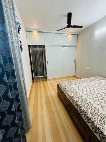Bedroom in 2 BHK Apartment at Gomti Enclave, Hazratganj – for Rent